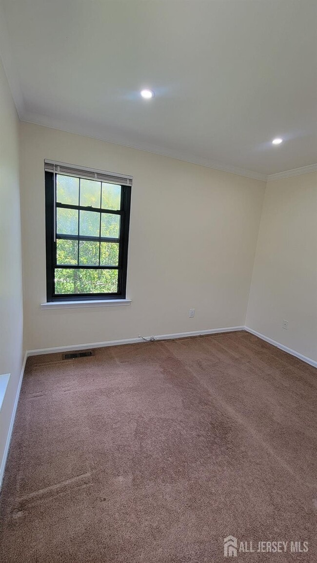 Building Photo - 138 Longfield Ct