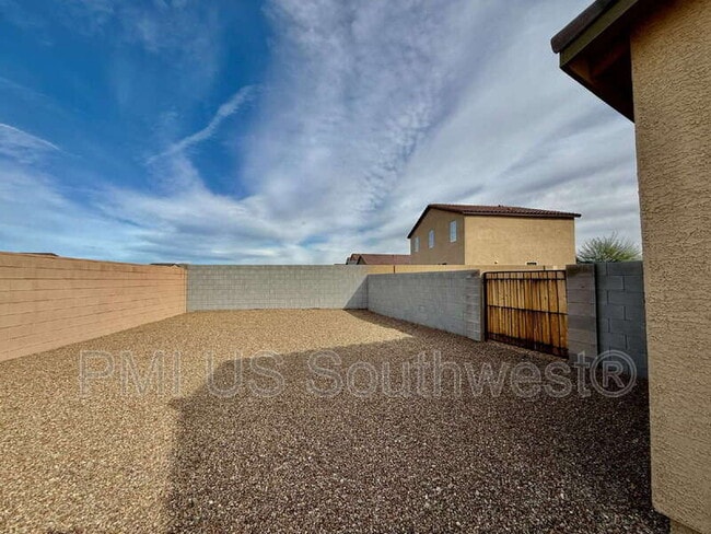 Building Photo - 2167 Cottonwood Crk Cir