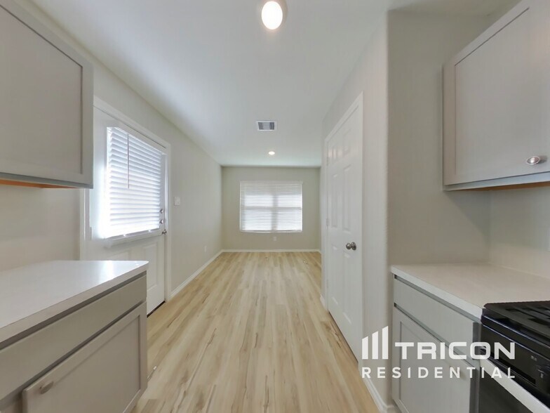 Building Photo - 17588 Rosewood Manor Ln