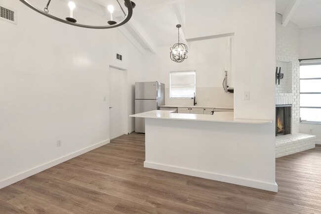 Building Photo - 3BR Pet-Friendly Rental w/ Large Fenced Backyard & Screened-in Lanai