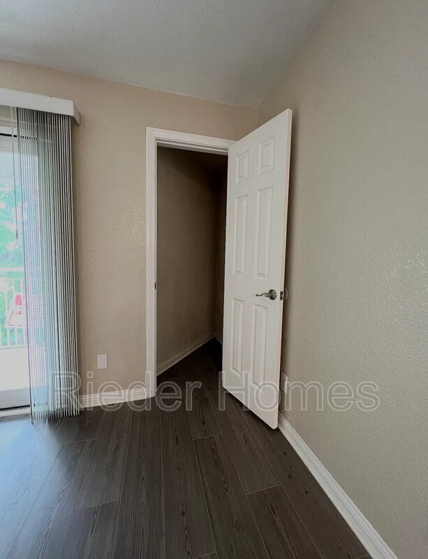 Building Photo - 5252 Orange Ave