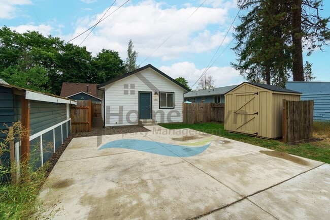 Building Photo - 2 Bedroom 1 Bath House Built in 2022 Avail...