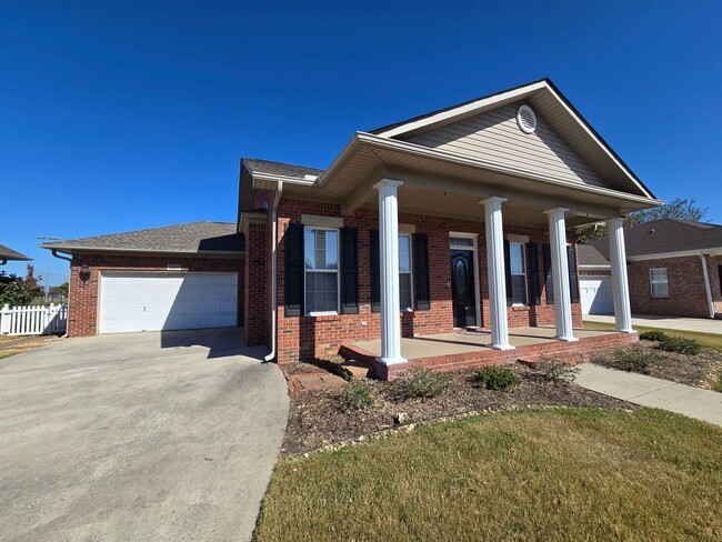 Primary Photo - 3 Bed / 2 Bath Hampton Cove/ Owens Cross R...