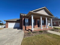 Building Photo - 3 Bed / 2 Bath Hampton Cove/ Owens Cross R...