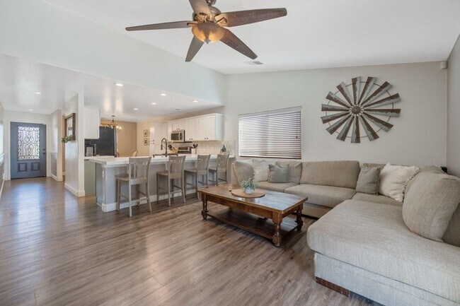 Building Photo - Updated 3BR Home with Pool, RV Parking & Solar in Shannon Ranch