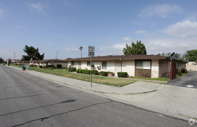 Primary Photo - Bouganviella Apartments