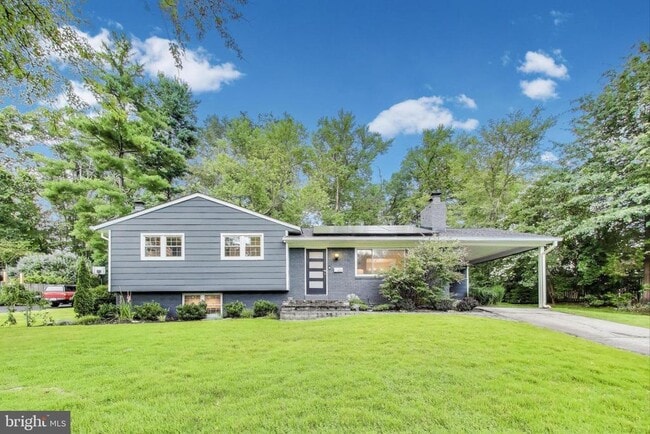 Primary Photo - 4422 Neptune Dr