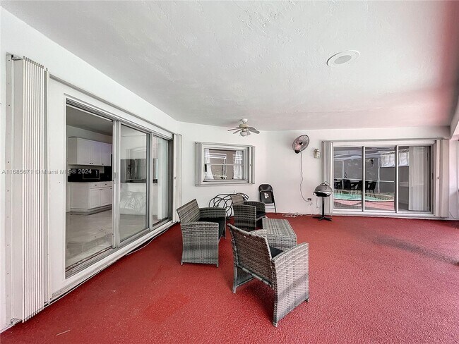 Building Photo - 1751 SW 30th Pl