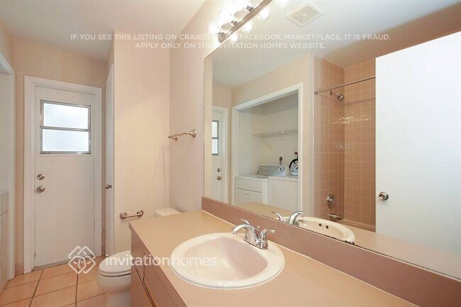 Building Photo - 10821 NW 33rd St