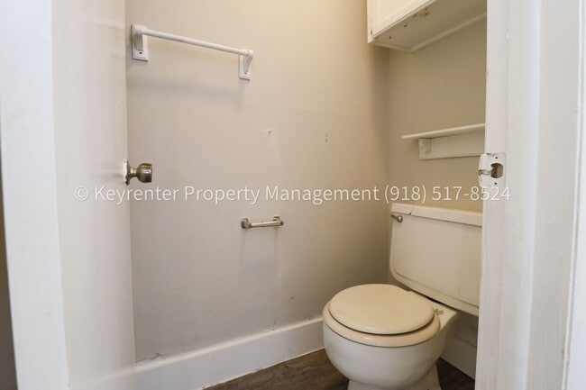 Building Photo - 6730 S Lewis Ave