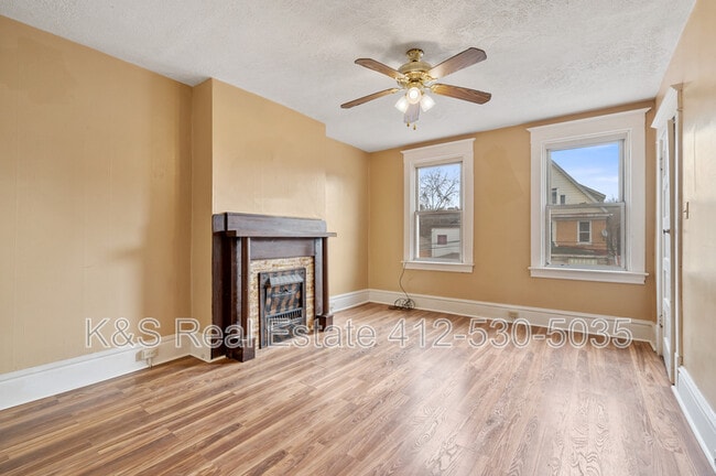 Building Photo - 523 Marwood Ave