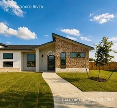 Building Photo - 1631 Crooked River