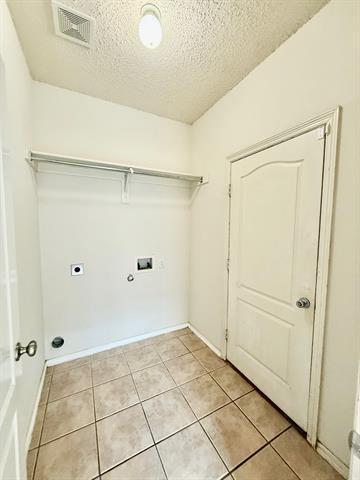 Building Photo - 3900 Braxton Ln