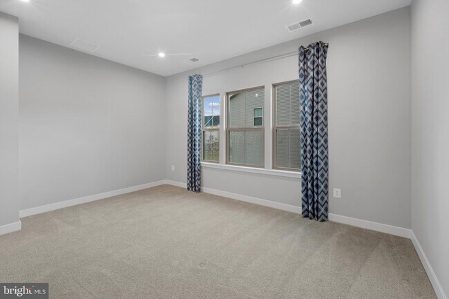 Building Photo - 174 Bethlehem Pl