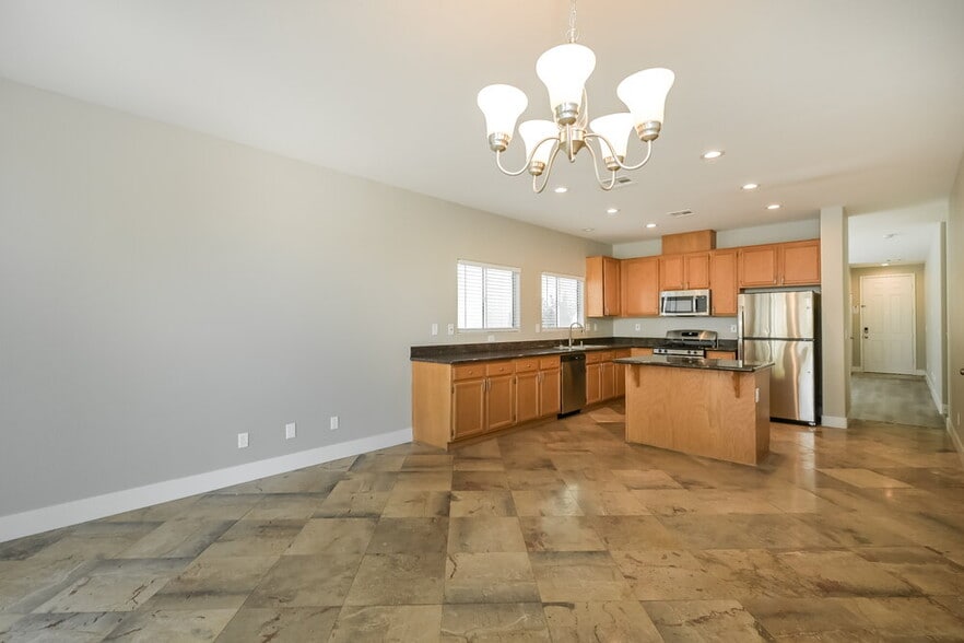 Building Photo - 11682 Autunno St