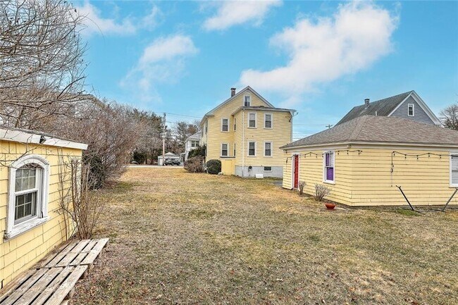 Building Photo - 507 Middle Hwy