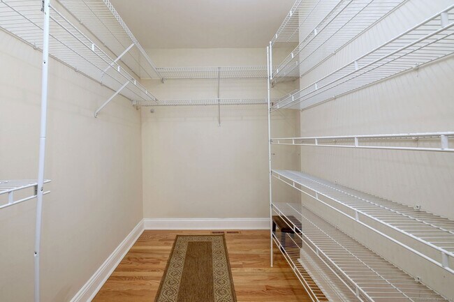 Building Photo - 193 Bayfield Ln