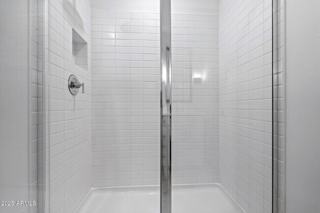 Building Photo - 3023 W Bent Tree Dr