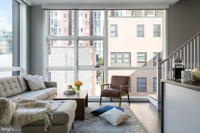 Building Photo - 819 6th St NW