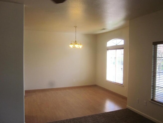 Building Photo - 3557 Century Cir