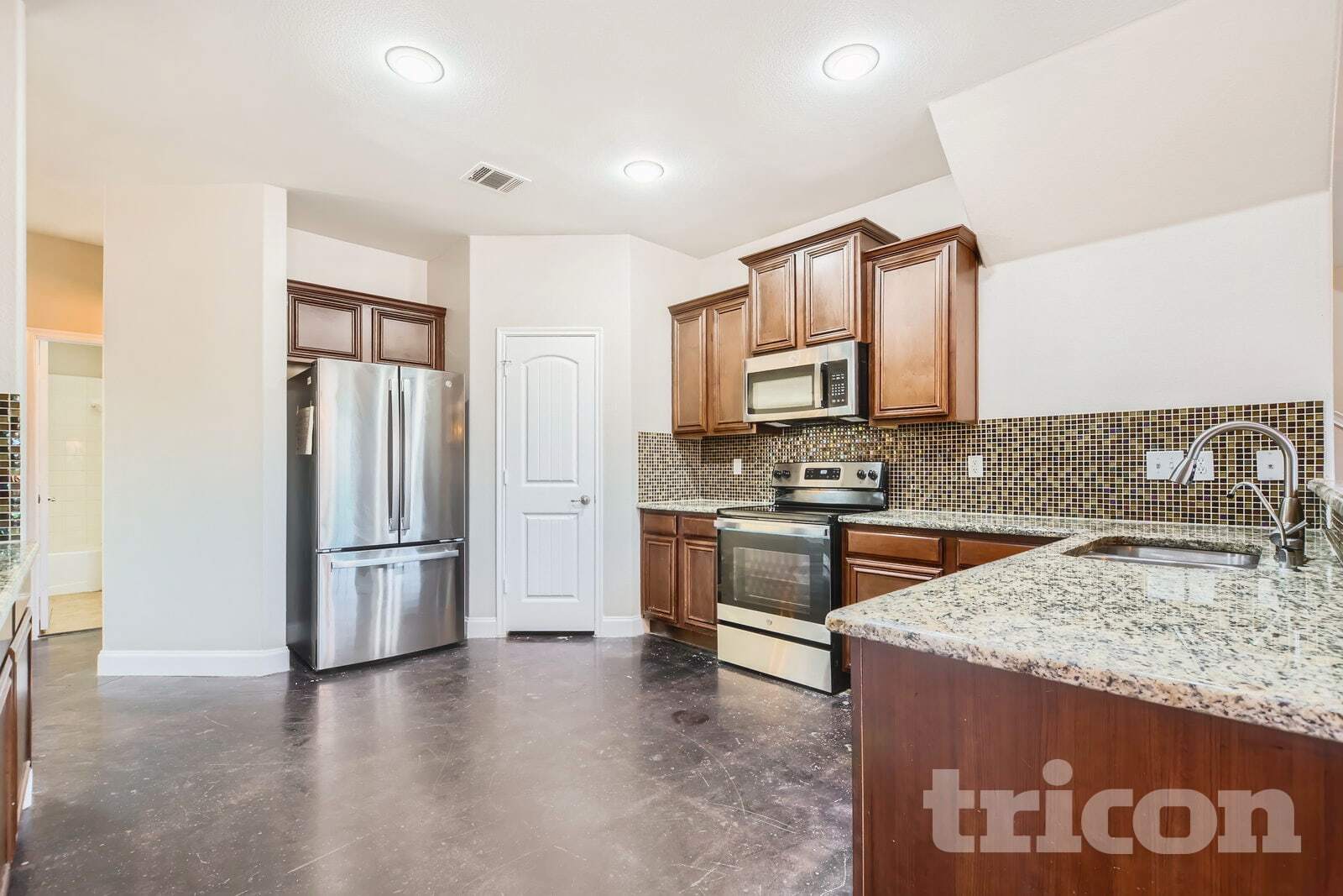 Building Photo - 2186 Liriope Ln