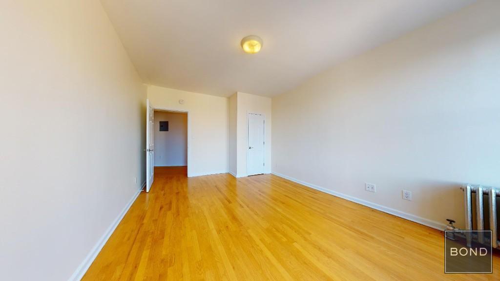 Building Photo - 620 W 171st St