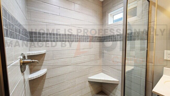 Building Photo - 518 Sourwood Dr