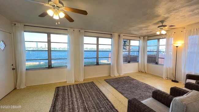 Building Photo - 255 Lexington Dr