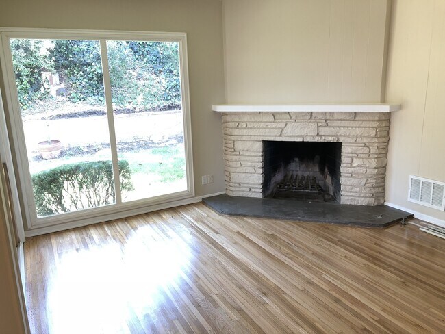 Building Photo - South Redondo - Riviera Village - Quiet an...