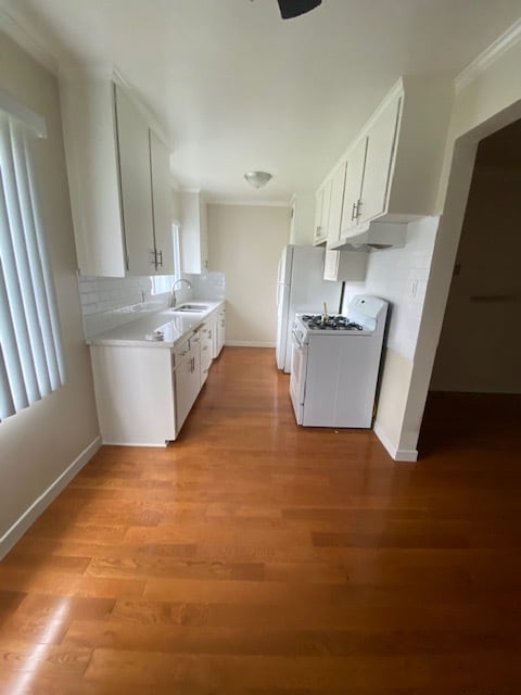 Building Photo - 13440 Burbank Blvd