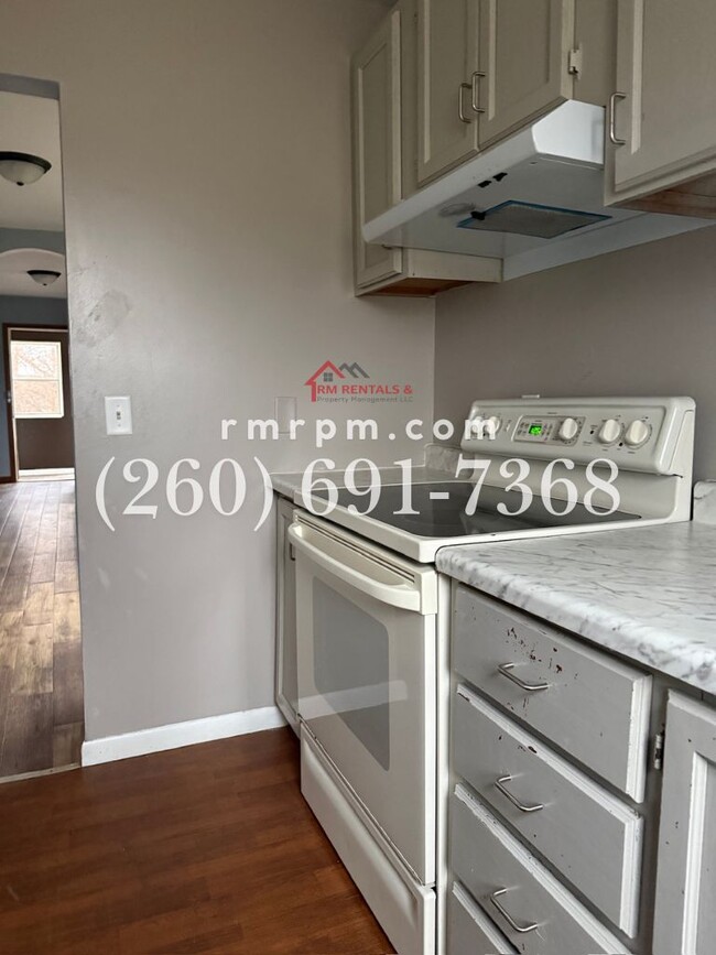 Building Photo - 1220 Fairview Ave