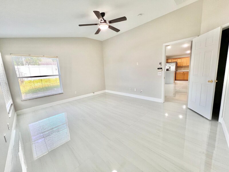 Building Photo - 7547 Terrace River Dr