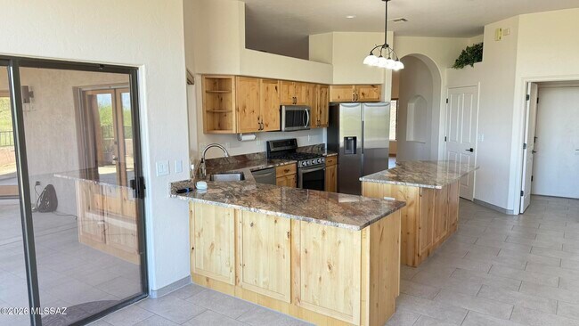 Building Photo - 4440 W Mountain Side Dr
