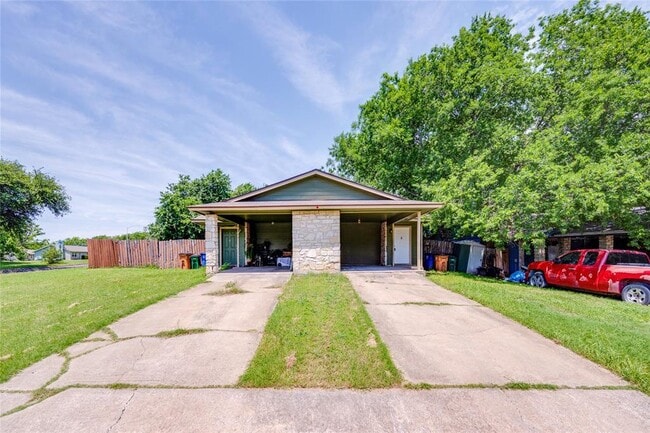 Building Photo - 5208 Bogey Ct