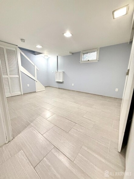 Building Photo - 265 Newman St