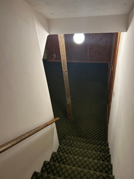 Building Photo - 945 Wildwood Garden Dr
