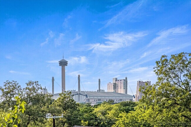 Building Photo - 219 Utah St