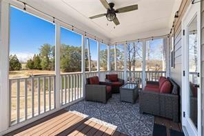 Building Photo - 496 Spring View Dr