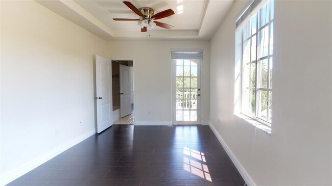 Building Photo - 632 NE 20th St