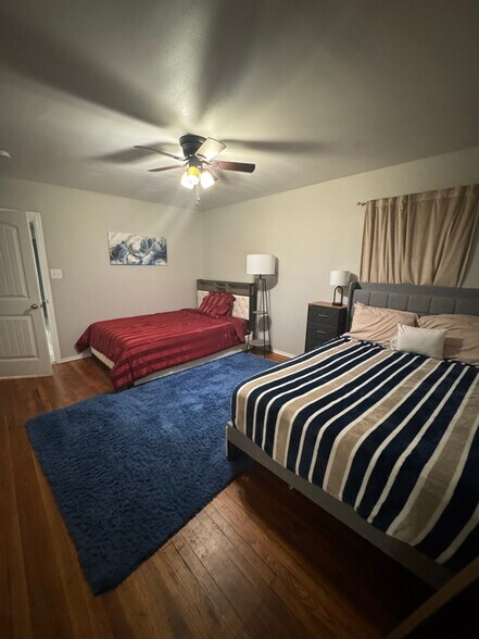 Primary Photo - 1334 W Ridgewood Ct