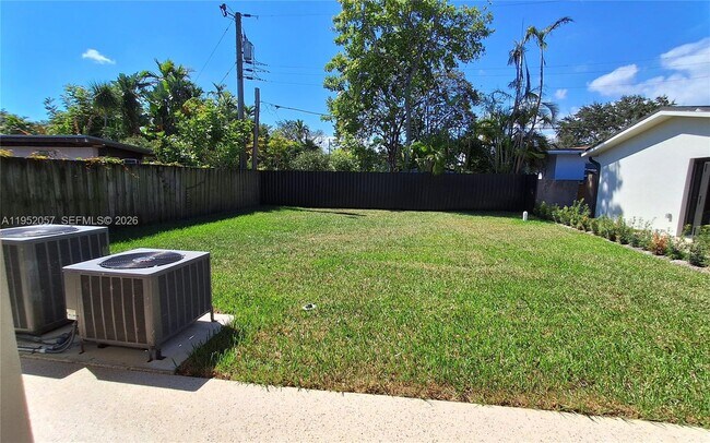 Building Photo - 216 Shadow Way