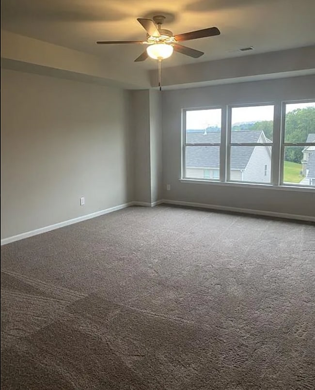 Building Photo - 2516 Bear Mountain St