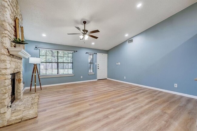 Building Photo - 13006 Moorcroft Ln