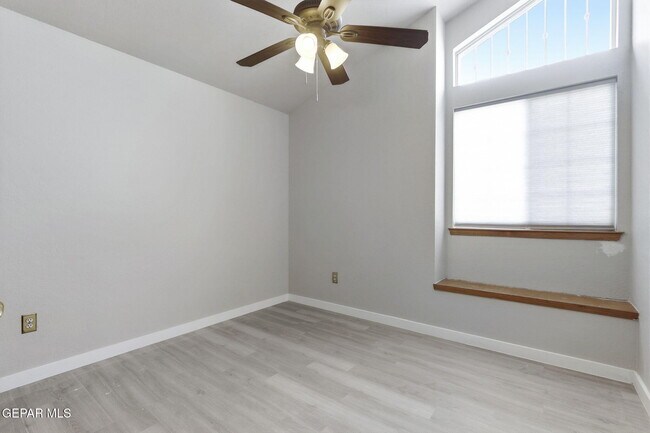 Building Photo - 6900 Imperial Ridge Dr