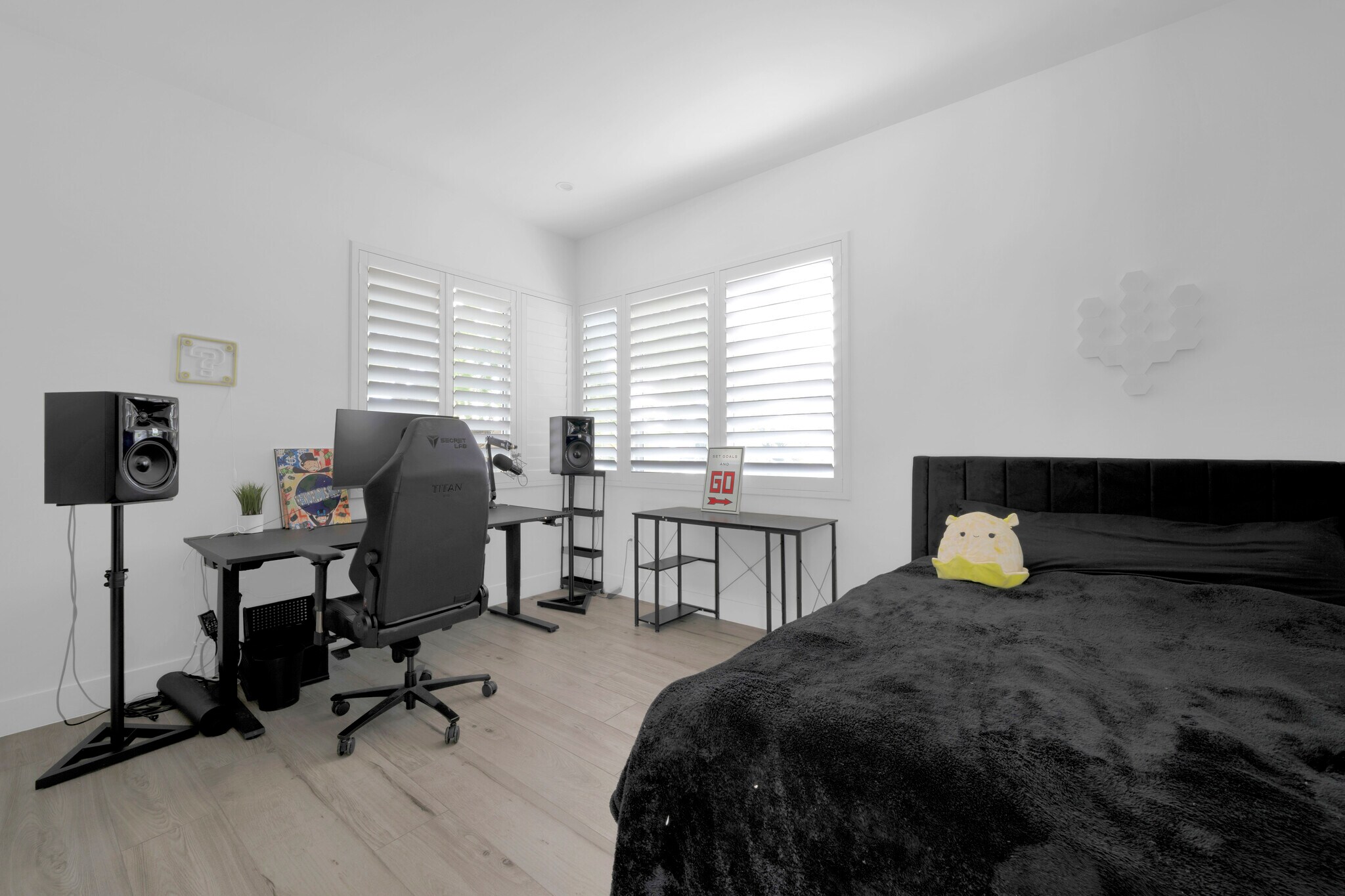 Building Photo - 5720 Coral Way
