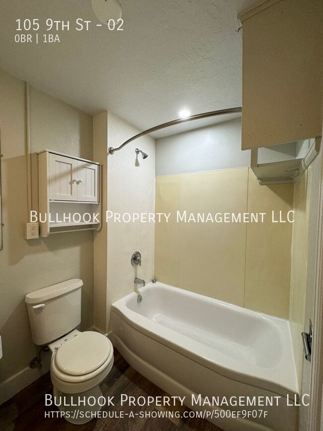 Building Photo - Freshly updated - Studio apartment - close...