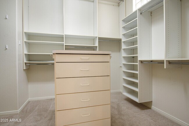 Building Photo - 11923 E Terra Dr