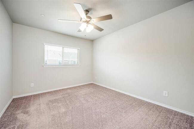 Building Photo - 3537 Brentwood Dr