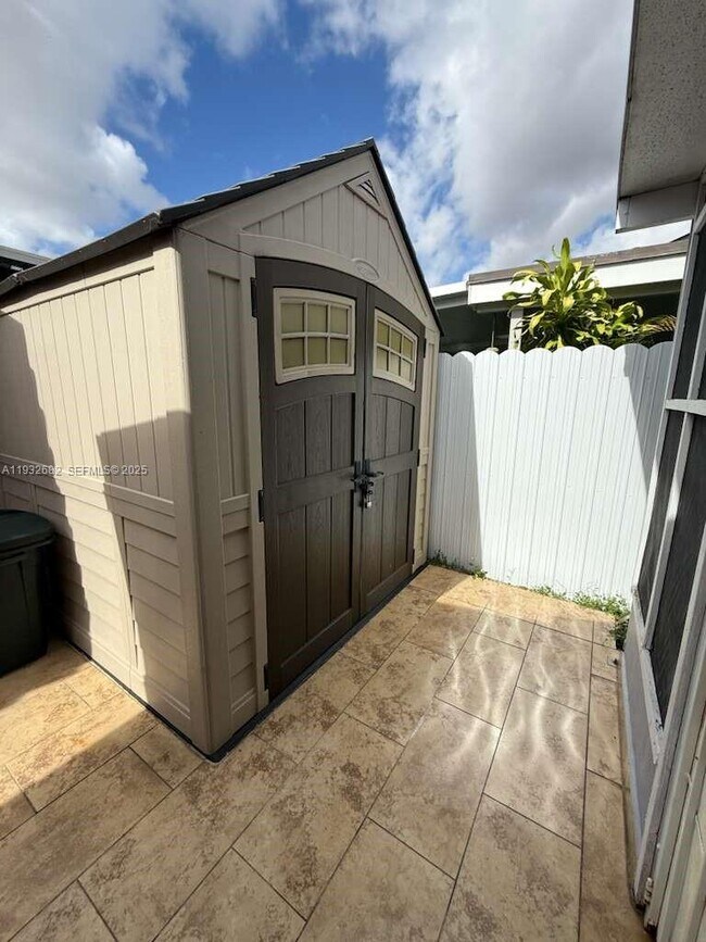 Building Photo - 8701 NW 109th Terrace