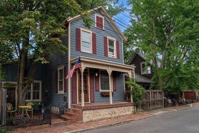 Primary Photo - 178 Concord Pl